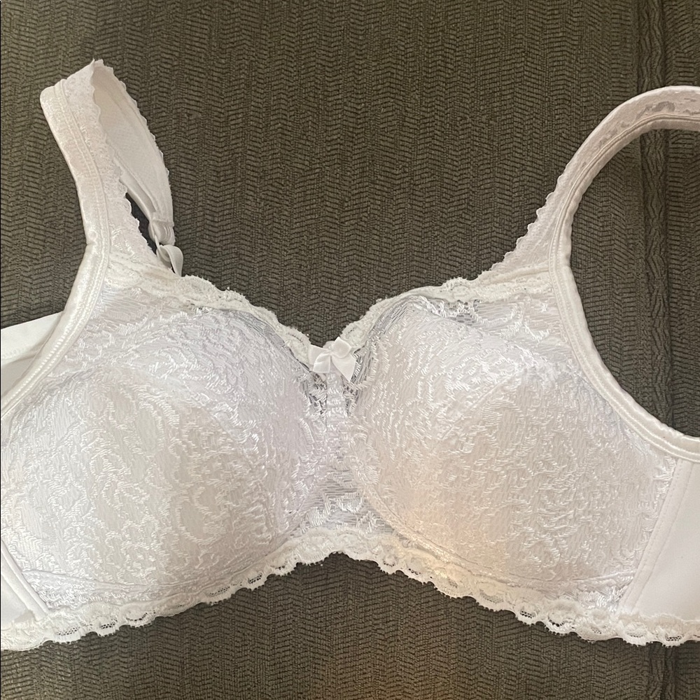 Playtex White Lace Bra